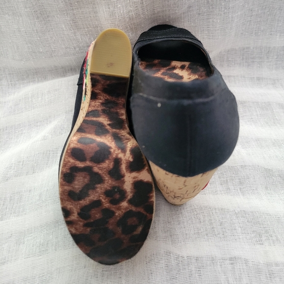 NEW Betsey Johnson Black Wedges - Picture 6 of 6